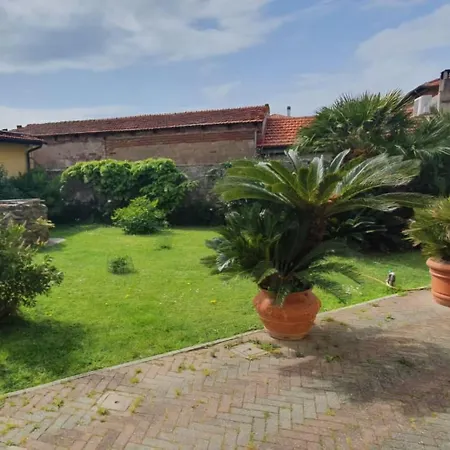 Il Lauro Apartament *